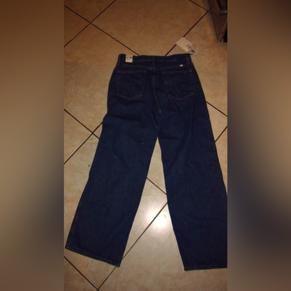 Aritzia Dark Wash Straight Leg Jeans NWT - Picture 6 of 6
